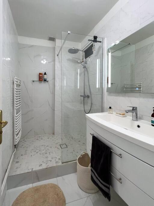 1 Bedroom Fashion Week And Roland Garros Appartement Parijs
